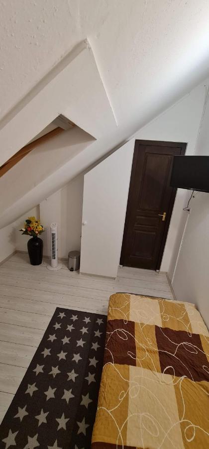 Arató Vendégház Pécs Exterior foto