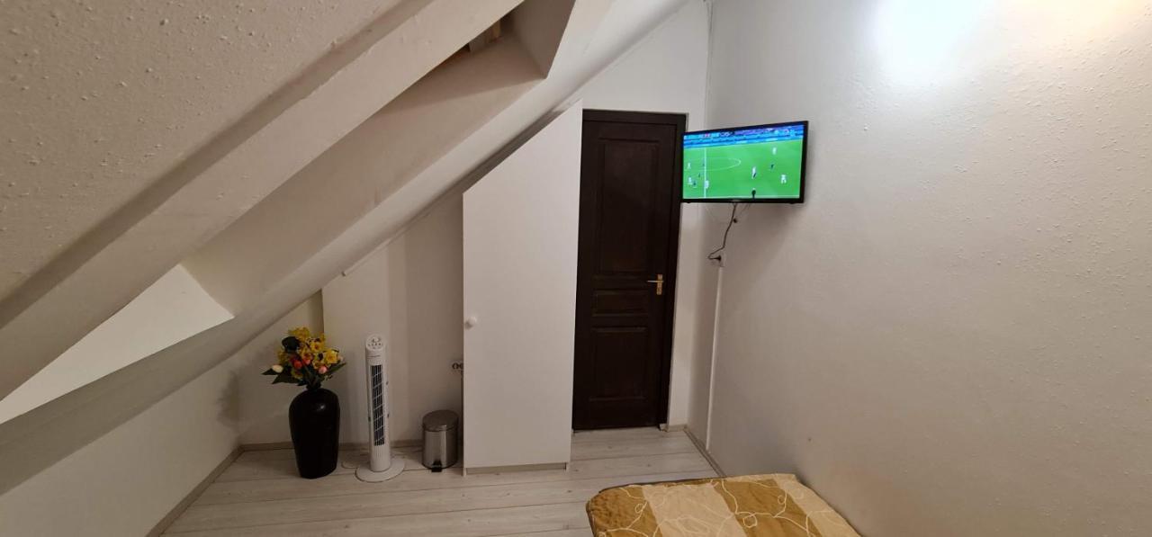 Arató Vendégház Pécs Exterior foto
