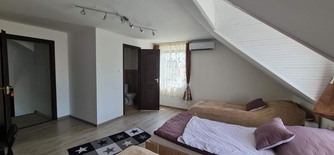 Arató Vendégház Pécs Exterior foto