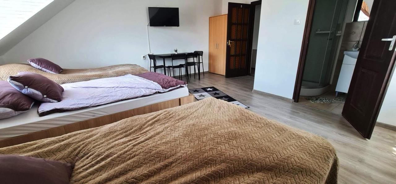 Arató Vendégház Pécs Exterior foto